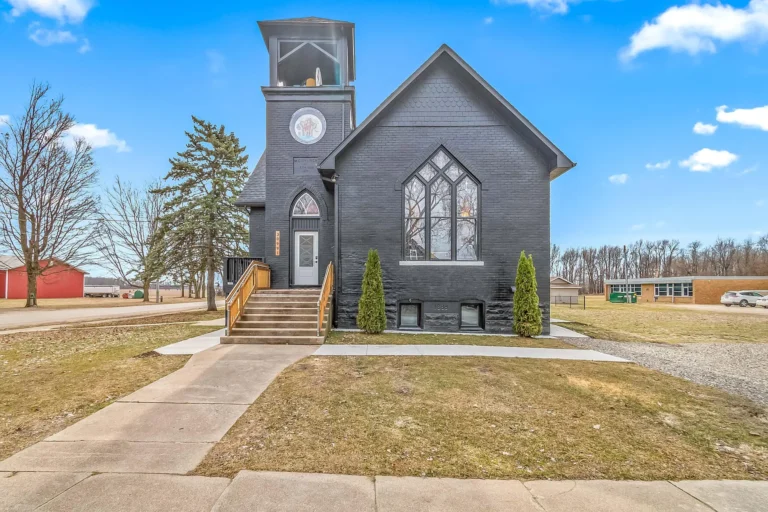 Incredible historic home! Renovated c. 1899 brick beauty in Michigan. $270,000.