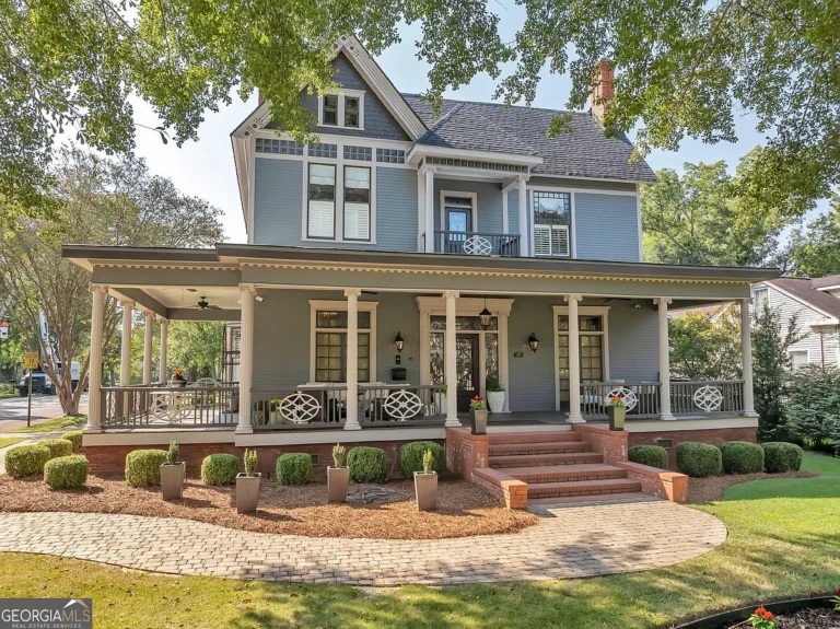Stunning Victorian masterpiece! Grand 1893 home in Georgia. $699,000.
