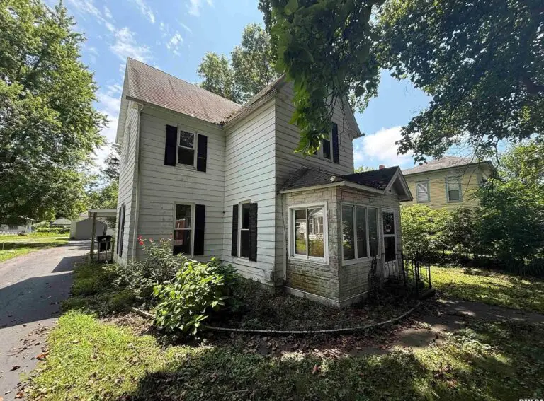 Price Cut! Spacious Property In Illinois Now Selling For Only $40,000!