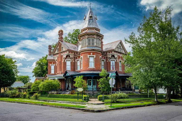 Stunning 3.5-story tower! C. 1888 landmark in Little Rock. $1,550,000.