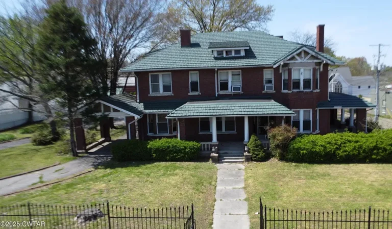 Check out the stained glass! C. 1912 in Tennessee. $200,000.
