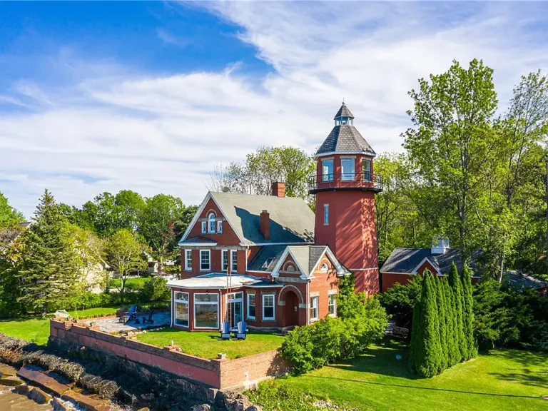 Incredible woodwork and views! Historic Victorian plus a carriage house. $995,000.
