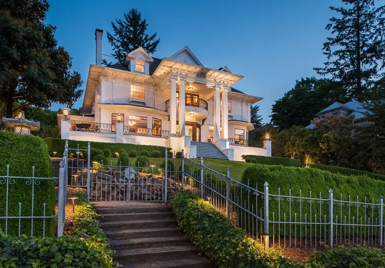 Beautiful woodwork! Stately views! C. 1908 in Portland, OR. $2,595,000.