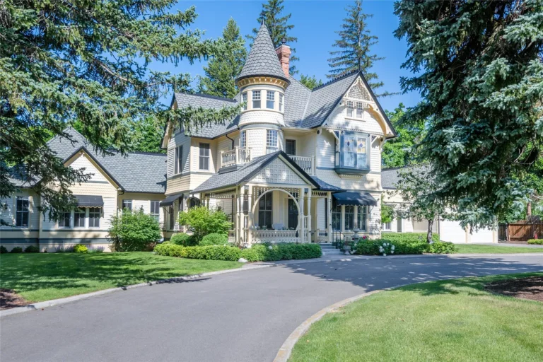 Stunning backyard and views! C. 1898 on an acre in Montana.