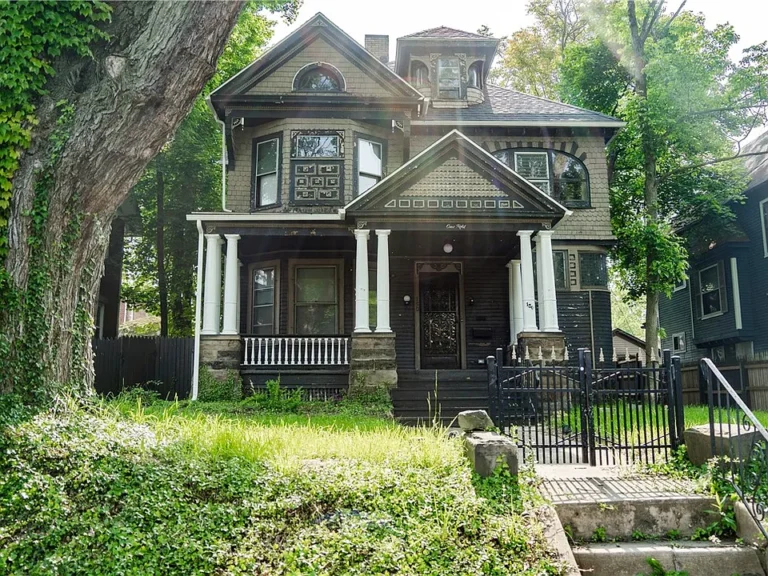 Stunning curved glass! C. 1911 Victorian in Pennsylvania. $145,000.