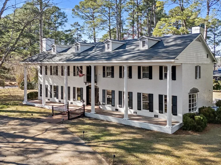 Check out the library!! Nearly 5,000 sq. ft. custom build in Warsaw. $499,000.