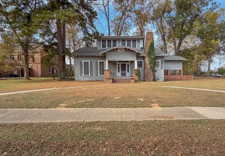 Pretty entryway and original floors! C. 1890 in Texas. $164,900.