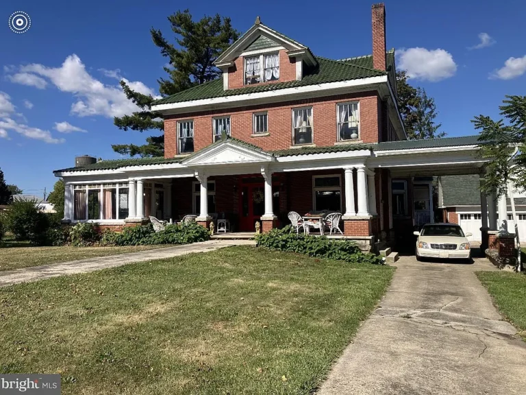 Check out the woodwork!! 9 bedroom brick Colonial in Pennsylvania. $220,000.