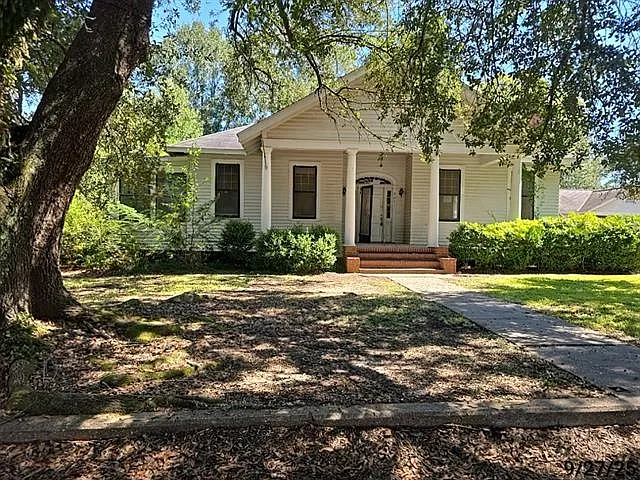 Historic Colonial charm! One acre in Louisiana. $69,900.