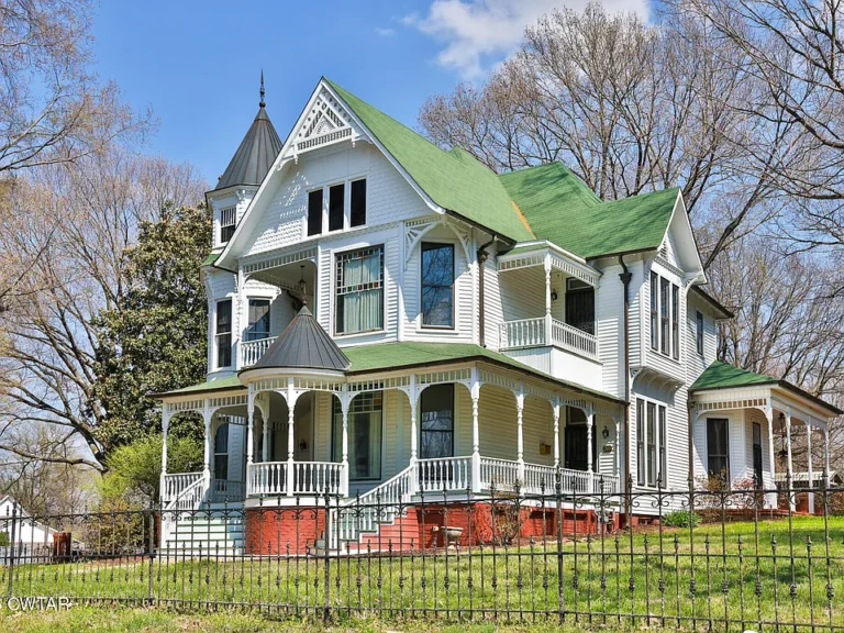 Pretty vintage lighting! Nearly 3,500 sq. ft. of history in Tennessee. $550,000.