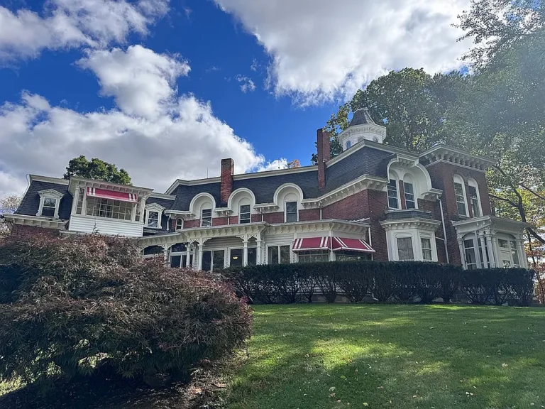 Check out the architecture!! Over 4,500 sq. ft. in New York. $395,000.