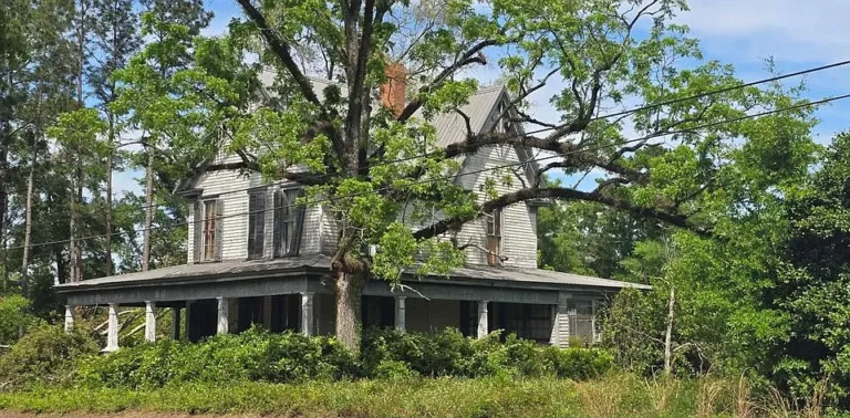 Classic historic charm! Nearly an acre in Georgia. $75,000.