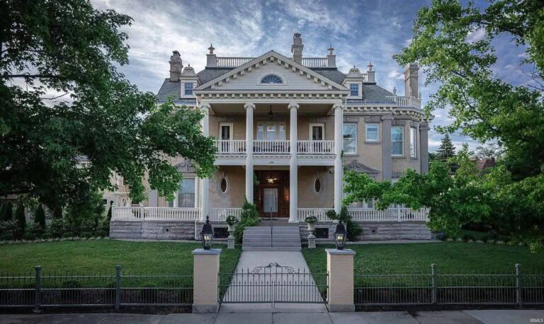 Just wow! Love every single detail! Circa 1896 in Indiana.