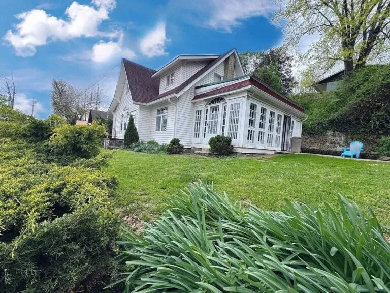 Missed chance!! Feels like a time capsule! Check the woodwork! Circa 1920 in West Virginia.