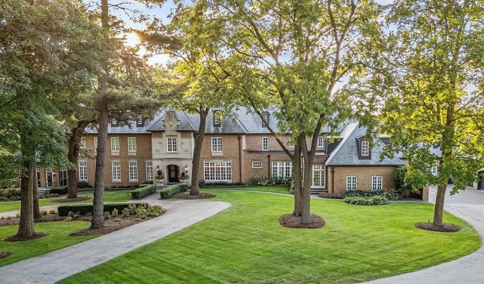 The Minkler Estate With 36 Acre Countryside Haven Including Equestrian Facilities in Illinois