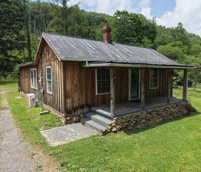 $99,900. Rustic log cabin! Great getaway spot! On 20 acres in Virginia.