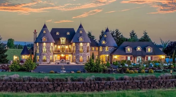 13000 Square Feet Custom-Built Chateau With French Limestone Floor In Oregon