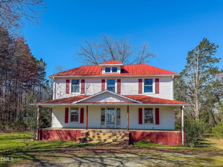 Original Details In This Fixer Upper! One Acre in North Carolina For $130,000!