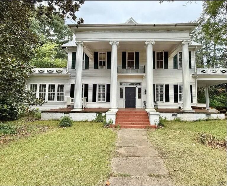 $235,000!! Love the columns!! The Wilkerson-Richardson House! Circa 1848 in Alabama.