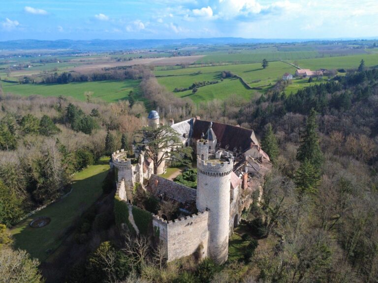 Just wow!! Royal ties and a haunted legend!! Former 9th-Century summer retreat in France.